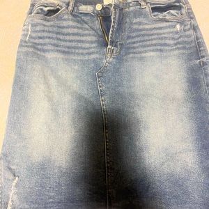 Kensie Denim (some stretch Distressed Skirt.